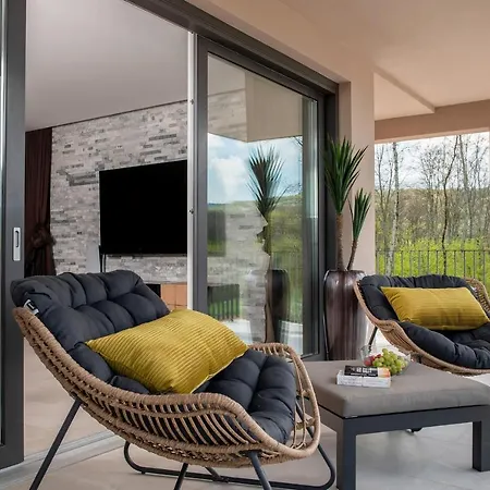 Luxury Santa Cruz With Xl Pool&jacuzzi Potpićan