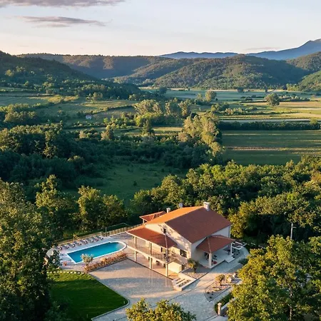 Villa Luxury Santa Cruz With Xl Pool And Jacuzzi